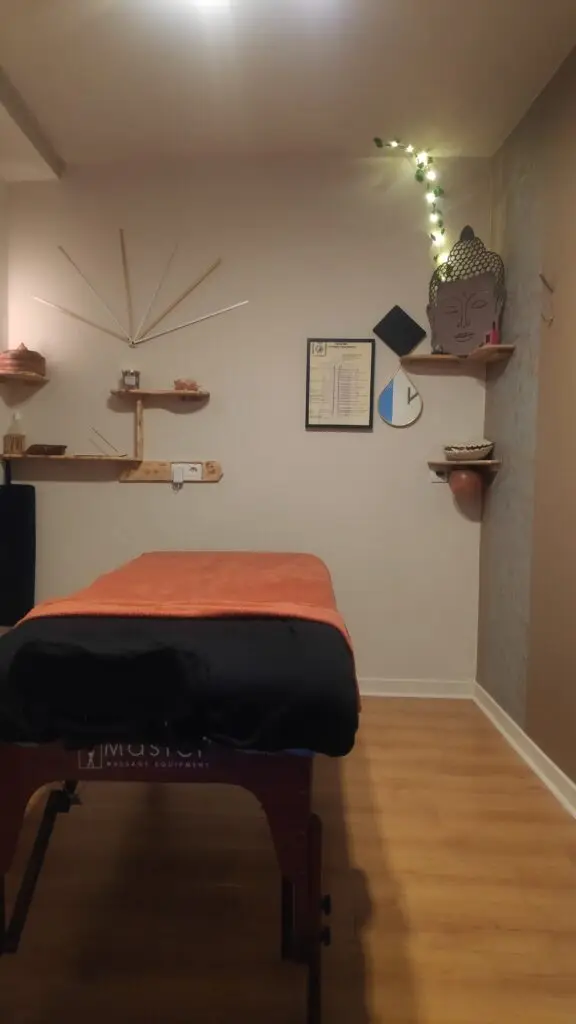 Salon massage Nicolas Degand. Les mains de Nicolas.